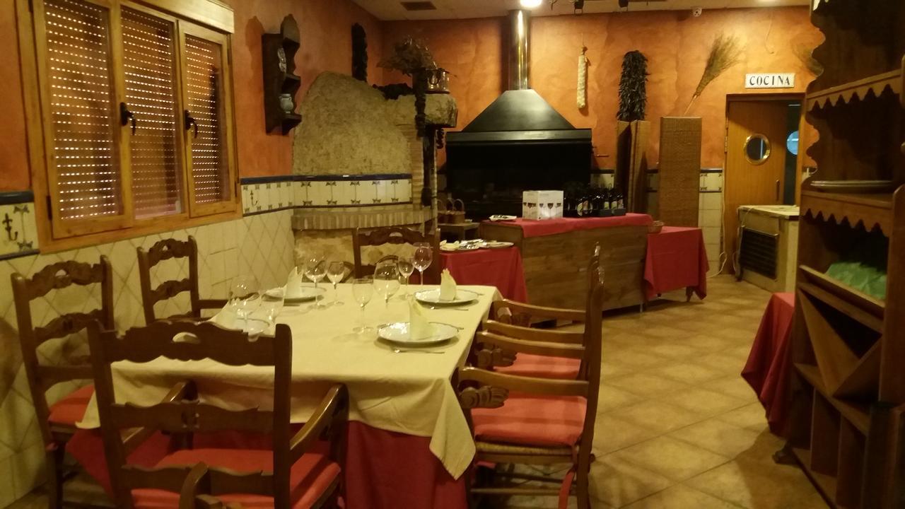 Hostal セセーニャ エクステリア 写真
