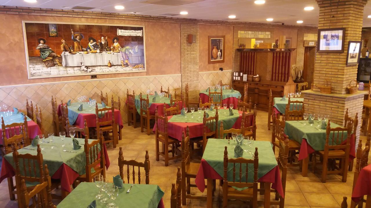 Hostal セセーニャ エクステリア 写真